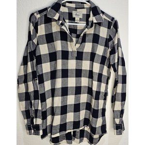 G.H Bass and Co. Black & White Plaid Shirt Womans Small